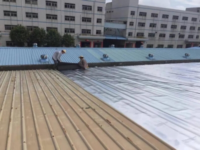 雨季到了，钢结构厂房屋顶漏雨怎么办？