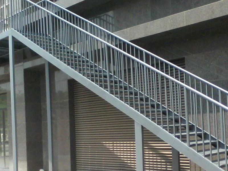 室外钢结构楼梯