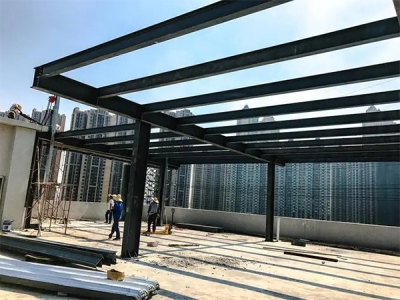 钢结构施工需要哪些安全注意事项？